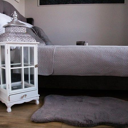 Apartament W Centrum-Garaz Kielce Kültér fotó